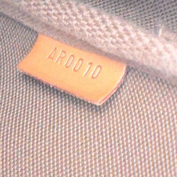 LOUIS VUITTON Pochette Accessoires Hand Bag Monogram Leather BN 82EE115 - Picture 3 of 15